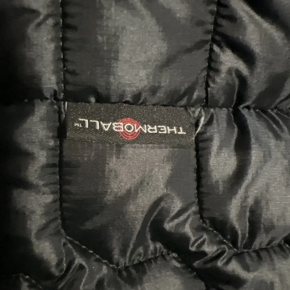 The North Face Thermoball Vest Mens M Black‎ Quilted Puffer Light Outdoor Retro